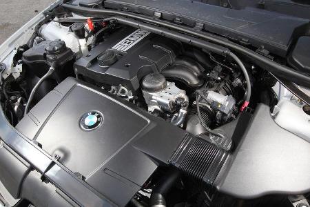 BMW 320i Cabrio, Motor