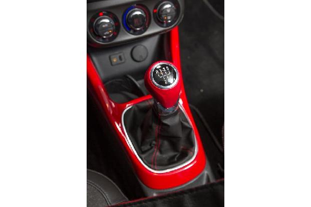 Opel Adam 1.4 ECOFLEX, Schalthebel, Schaltknauf