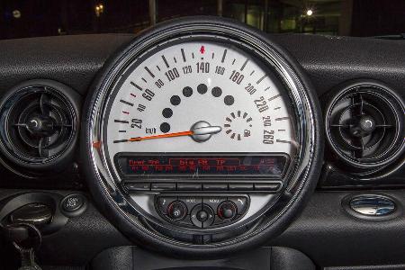Mini One, Rundinstrument
