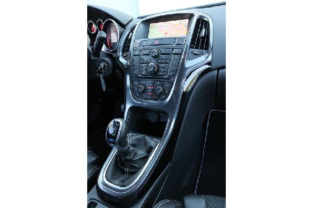 Opel Astra OPC, Mittelkonsole