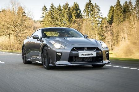 Nissan GT-R 2016, Front