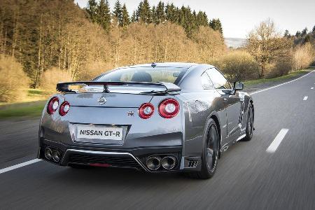 Nissan GT-R 2016, Front