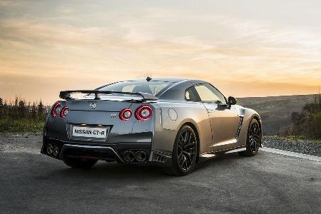 Nissan GT-R 2016, Front