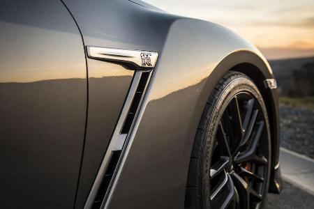Nissan GT-R 2016, Front