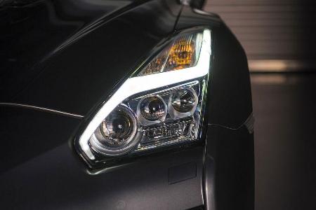 Nissan GT-R 2016, Front