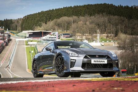 Nissan GT-R 2016, Front