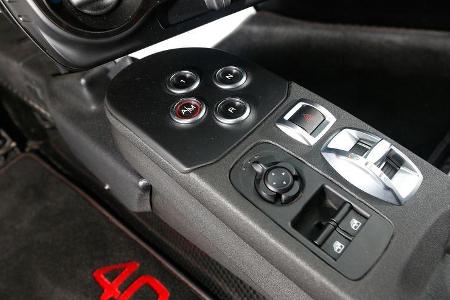 Alfa Romeo 4C, Bedienelemente