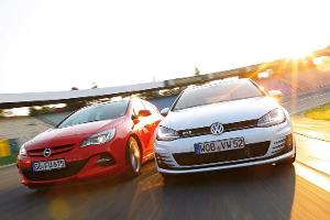 Opel Astra 2.0 CDTi Biturbo gegen VW Golf GTD