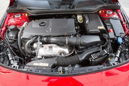 Mercedes CLA 250 Shooting Brake AMG Line, Motor