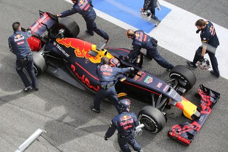 Daniil Kvyat - Red Bull - Formel 1-Test - Barcelona - 3. Mrz 2016