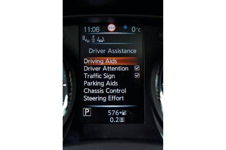 Nissan Qashqai, Anzeige, Infotainment