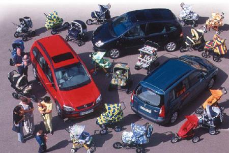 Mazda Premacy 1.9 16 V, Opel Zafira 1.8 16 V, Renault Scénic 1.6 16 V Mazda Premacy 1.9 16 V, Opel Zafira 1.8 16 V, Renault Scénic 1.6 16 V