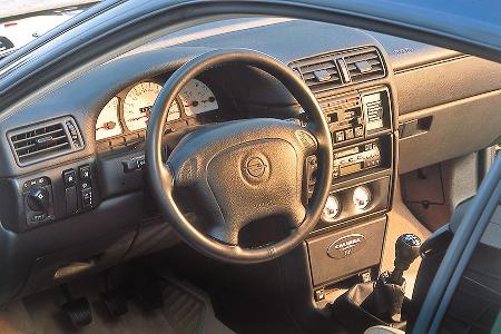 Opel Calibra, Cockpit