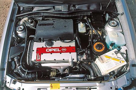 Opel Calibra, Motor