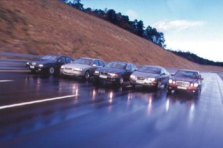 BMW 528i, Mercedes E 280, Alfa Romeo 166 3.0, Chrysler 300M 2.7, Volvo S80 2.9 BMW 528i, Mercedes E 280, Alfa Romeo 166 3.0, Chrysler 300M 2.7, Volvo S80 2.9