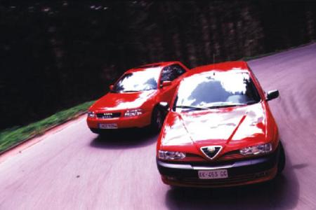 Alfa Romeo 145 1.4 TS gegen Audi A3 1.6