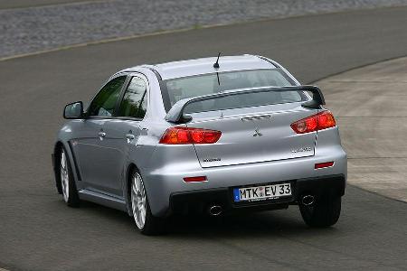 Auf die Waage bringt der Lancer 1.573 Kilogramm.