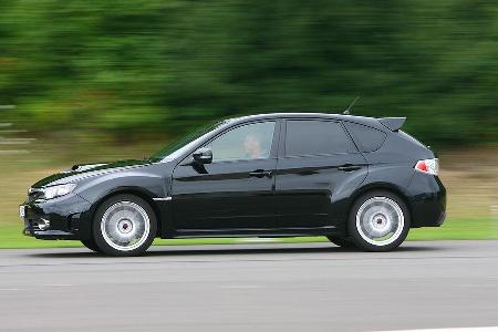 Der neue Impreza ist kürzer als sein Vorgänger, aber auch schwerer.