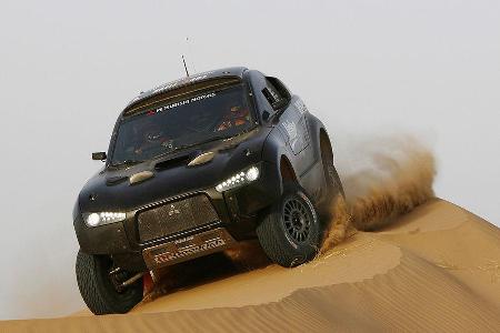 Bei der Dakar 2009 in Südamerika wird die Lancer-Flotte mit Diesel-Motoren ausgestattet.