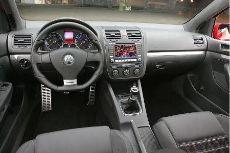 Dazu ein Cockpit mit Willkommen-daheim-Aura ...