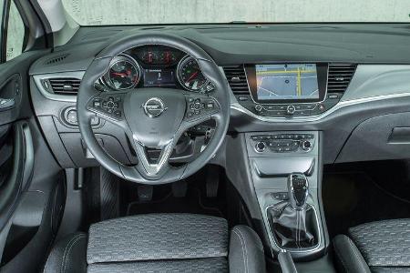 Opel Astra 1.6 CDTI, Cockpit