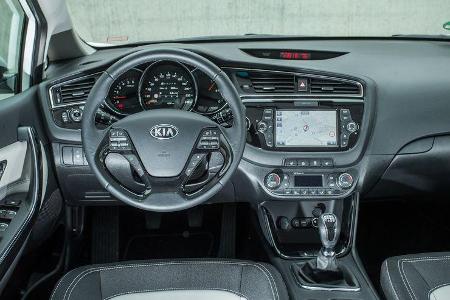 Kia Cee´d 1.6 CRDi, Cockpit