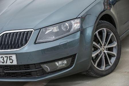Skoda Octavia 2.0 TDI DSG, Frontscheinwerfer
