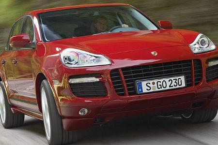... aus, das die Stahlfederung mit dem geregelten Dämpfungssystem PASM (Porsche Active Suspension Management) kombiniert.