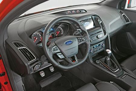 Ford Focus ST Turnier, Cockpit