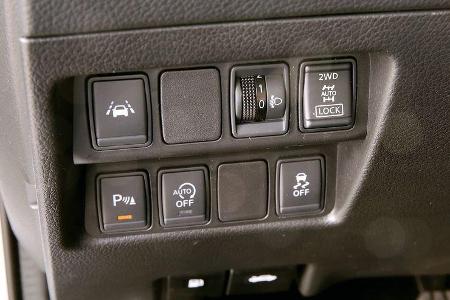 Nissan Qashqai 1.6 DCi 4X4, Bedienelemente