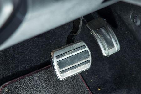 Peugeot 308 SW GT HDi 180, Pedalerie