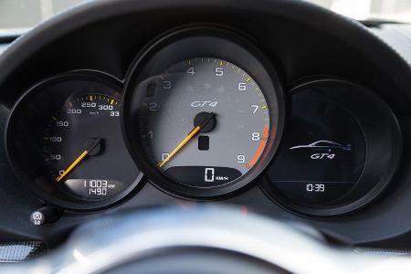 Porsche Cayman GT4, Rundinstrumente