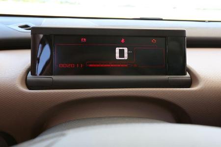 Citroën C4 Cactus Blue HDi 100, Bildschirm