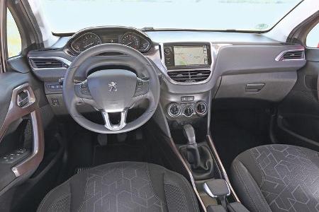Peugeot 2008 e-HDi 92, Cockpit