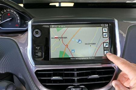 Peugeot 2008 e-HDi 92, Navi