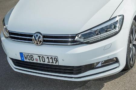 VW Touran 1.4 TSI, Frontscheinwerfer, Kühlergrill