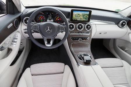 Mercedes C 200, Cockpit