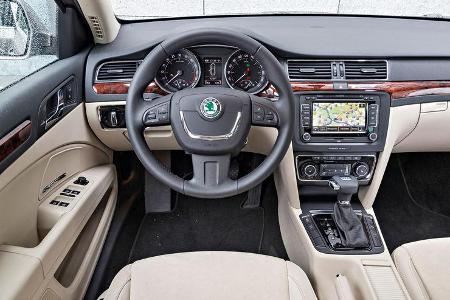 Skoda Superb Combi 2.0 TDI Eleg., Cockpit
