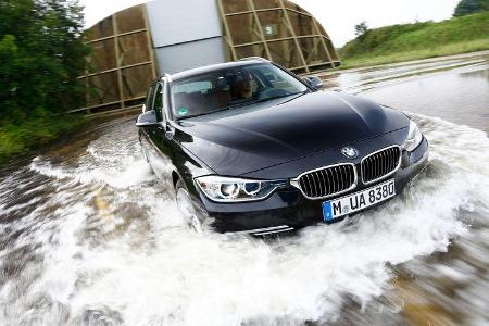 BMW 335i xDrive Touring, Frontansicht, Wasserdurchfahrt