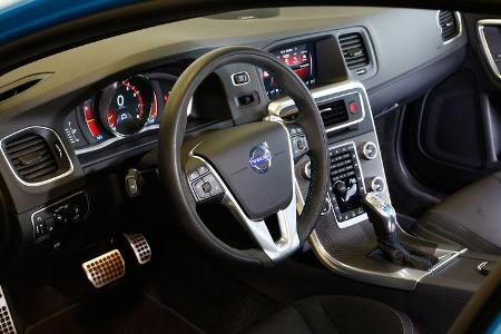 Volvo V60 Polestar, Cockpit