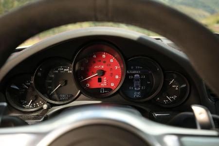 Porsche 911 Carrera GTS, Rundinstrumente