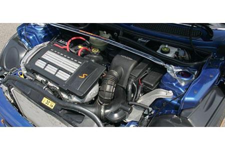 Der Motor leistet 211 PS