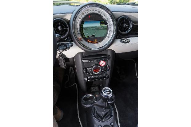 Mini Cooper S Roadster, Zentralinstrument