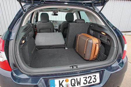0111, ams 02/2011, Citroen C4 1.6,Kofferraum