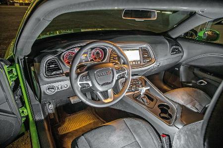 Dodge Challenger R/T, Cockpit