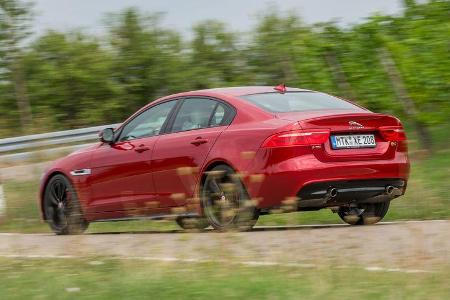 Jaguar XE S, Heckansicht