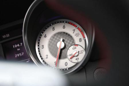Mercedes SLK 250, Drehzahlmesser