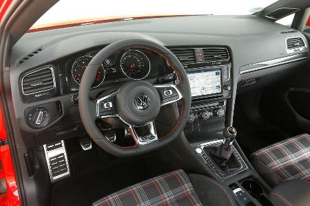 VW Golf GTI, Cockpit
