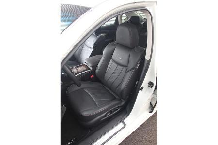 Infiniti M35h GT Premium, Fahrersitz