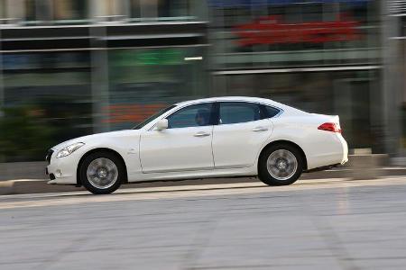 Infiniti M35h GT Premium, Seitenansicht